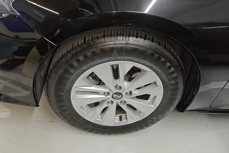 Used Nissan Teana 2020 Revised Version 2.0L XL Comfort Edition Left Front Wheel Hub