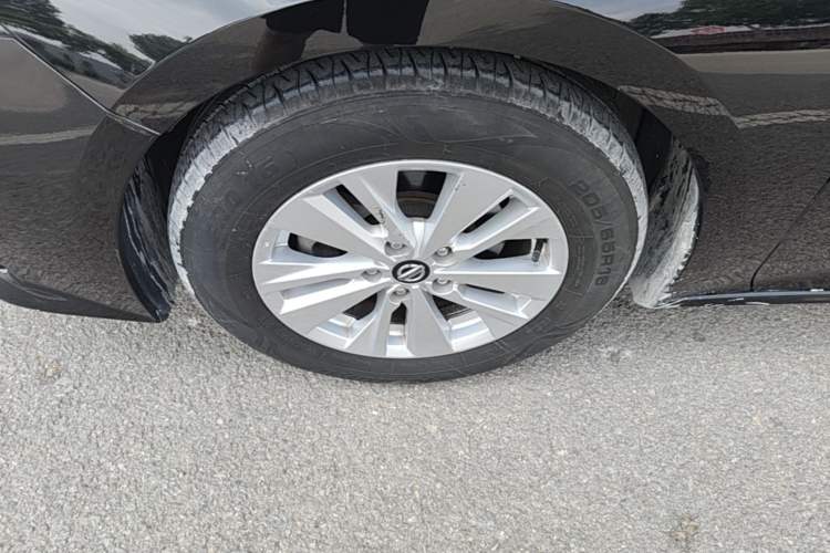 Used Nissan Teana 2020 2.0L XL Comfort Edition Left Front Wheel Hub