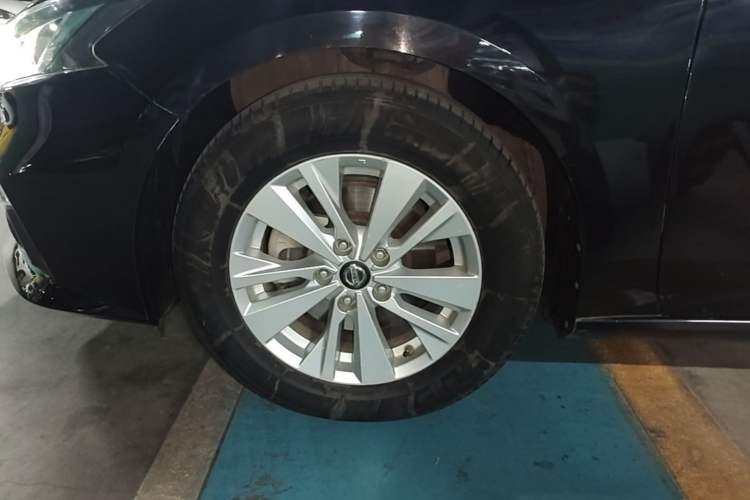 Used Nissan Teana 2020 2.0L XL Comfort Edition Left Front Wheel Hub