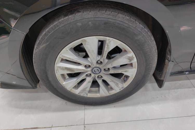 Used Nissan Teana 2020 2.0L XL Comfort Edition Left Front Wheel Hub