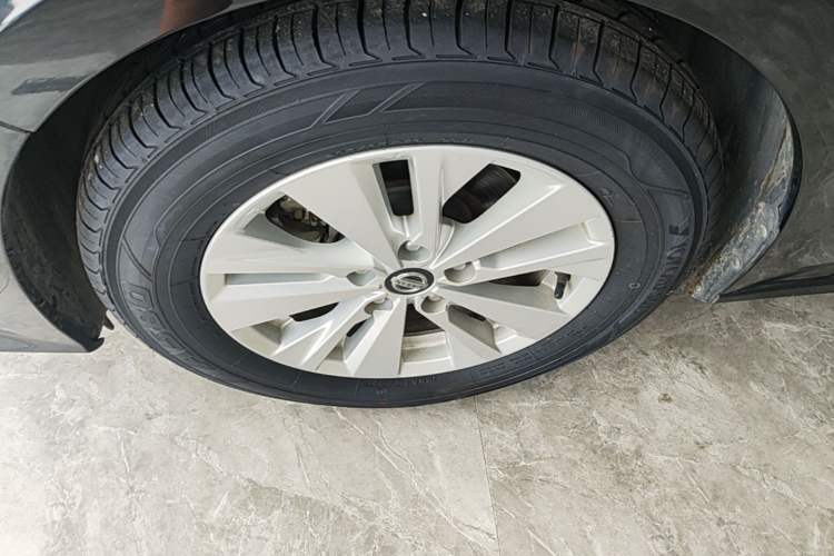 Used Nissan Teana 2020 2.0L XL Comfort Edition Left Front Wheel Hub
