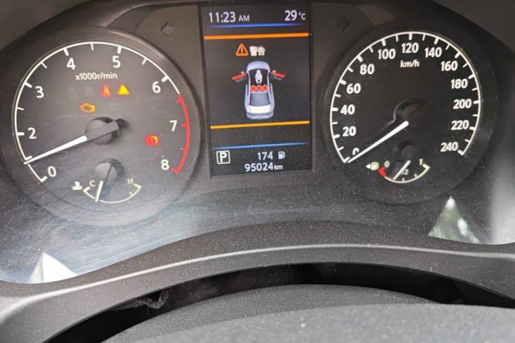 Used Nissan Teana 2020 2.0L XE Fashion Edition Odometer Close Up