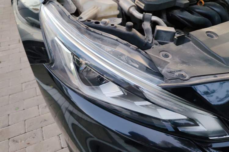 Used Nissan Teana 2020 Revised Version 2.0L XL Comfort Edition Right Front Headlight