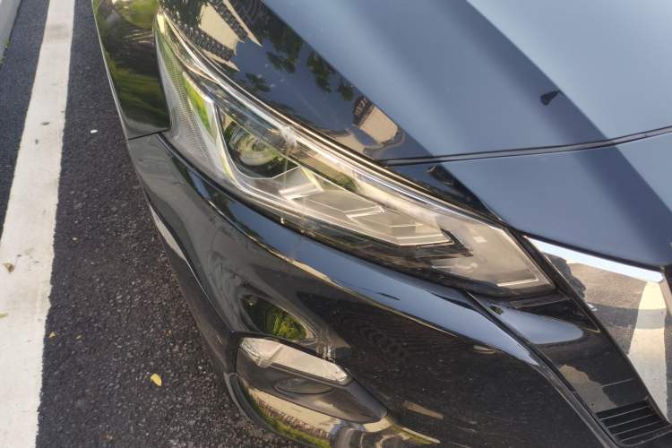 Used Nissan Teana 2020 2.0L XL Upper SmartDrive Version Right Front Headlight