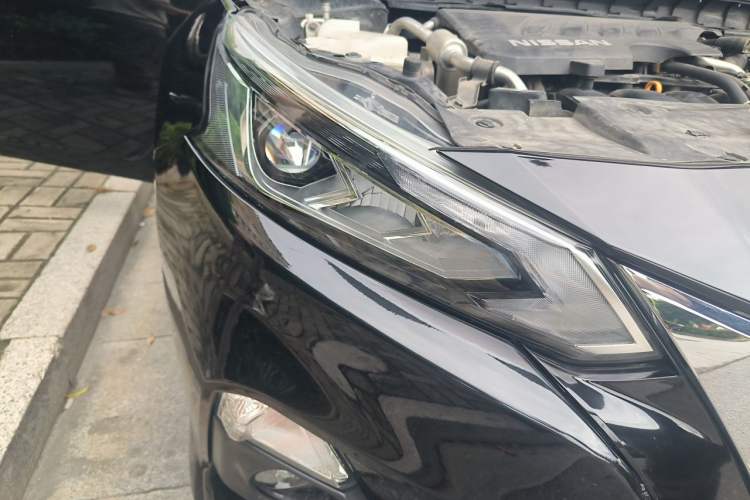Used Nissan Teana 2020 Revised Version 2.0L XL Comfort Edition Right Front Headlight