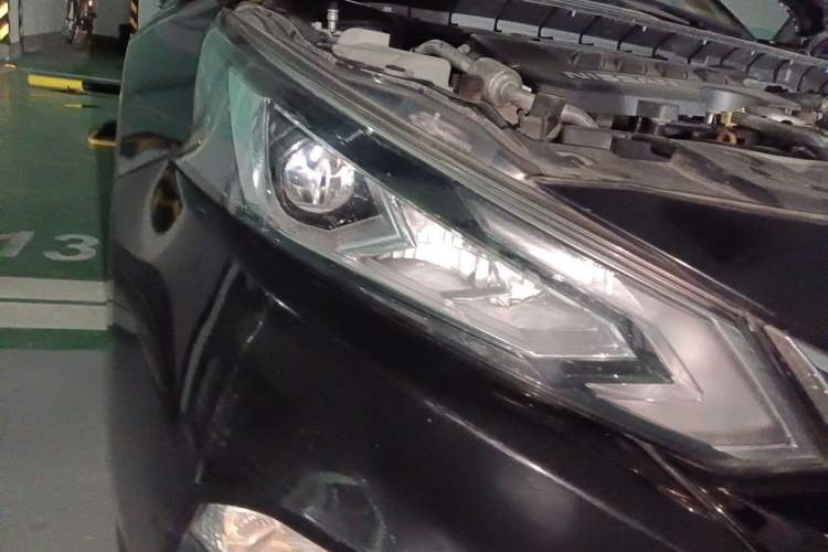 Used Nissan Teana 2020 2.0L XL Comfort Edition Right Front Headlight