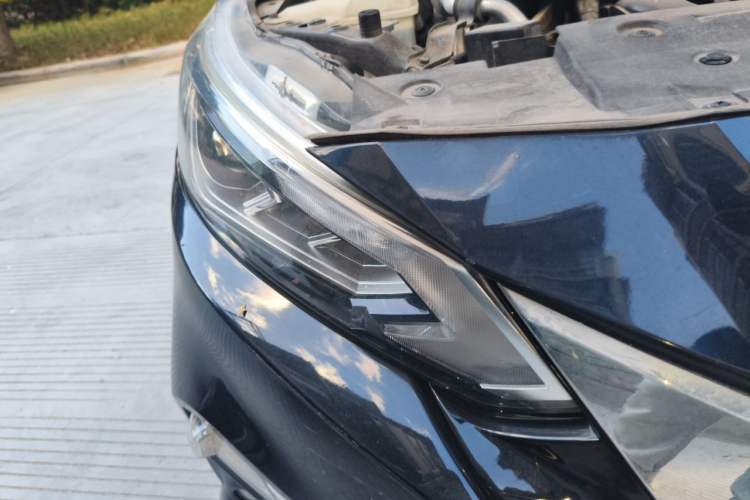 Used Nissan Teana 2020 Revised Version 2.0L XL Comfort Edition Right Front Headlight