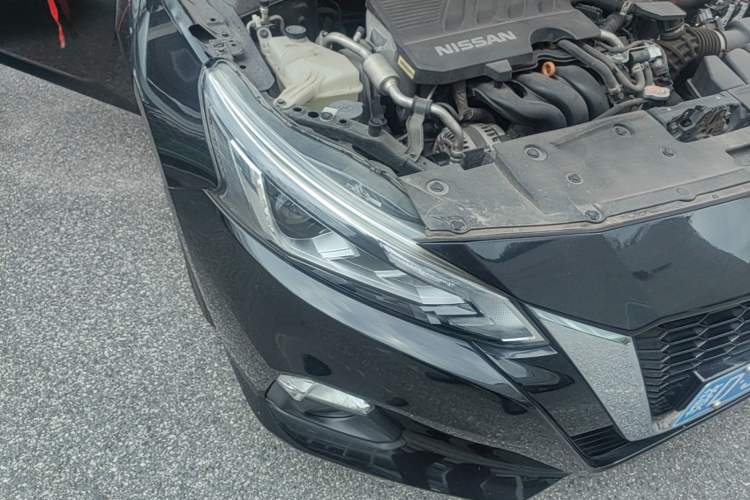 Used Nissan Teana 2020 Revised Version 2.0L XL Comfort Edition Right Front Headlight