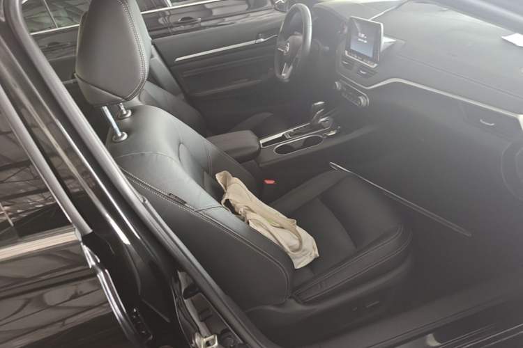 Used Nissan Teana 2020 2.0L XL Comfort Edition Right Front Seat