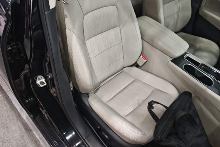 Used Nissan Teana 2020 2.0L XL Comfort Edition Right Front Seat