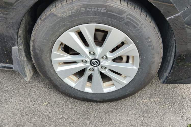 Used Nissan Teana 2020 2.0L XL Comfort Edition Right Front Wheel Hub