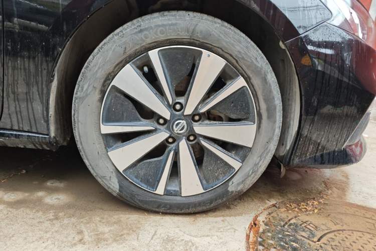 Used Nissan Teana 2020 2.0T XL Upper AD1 Smart Navigation Edition Right Front Wheel Hub