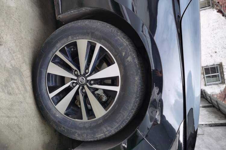 Used Nissan Teana 2020 2.0L XL Comfort Edition Right Front Wheel Hub
