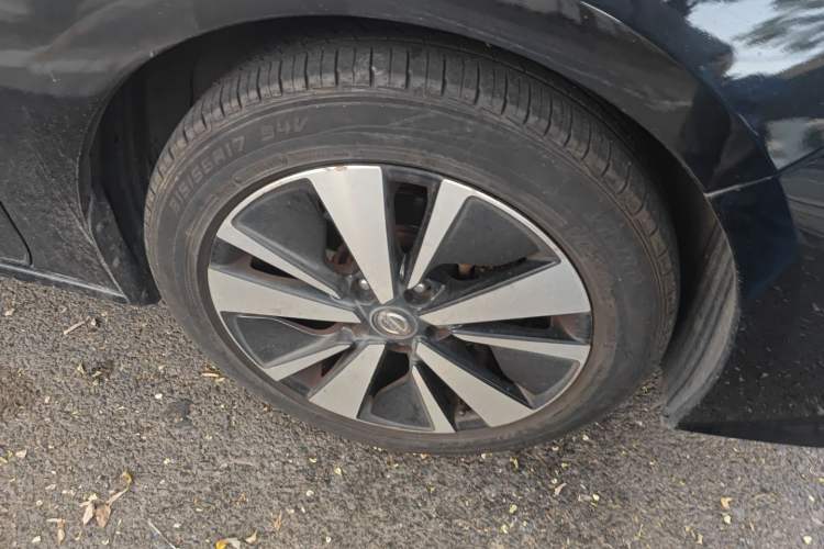 Used Nissan Teana 2020 Revised Version 2.0L XL Upper Smart Drive Edition Right Front Wheel Hub