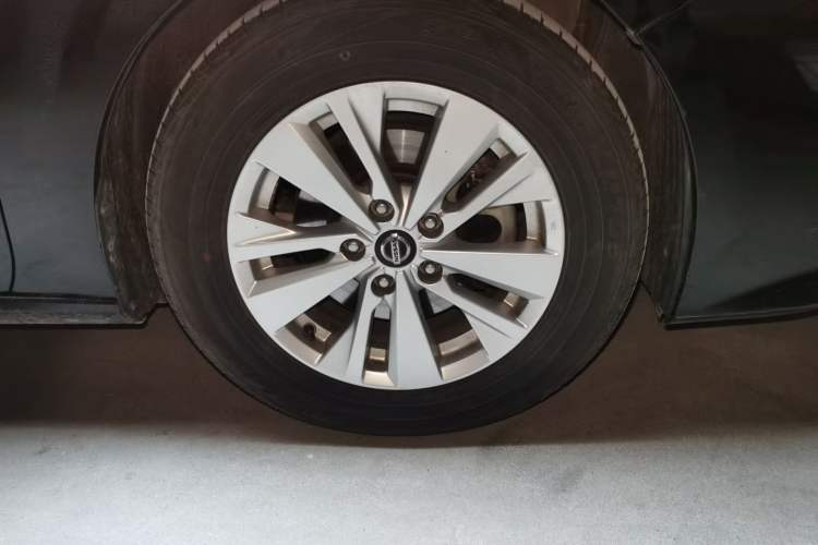 Used Nissan Teana 2020 2.0L XL Comfort Edition Right Front Wheel Hub