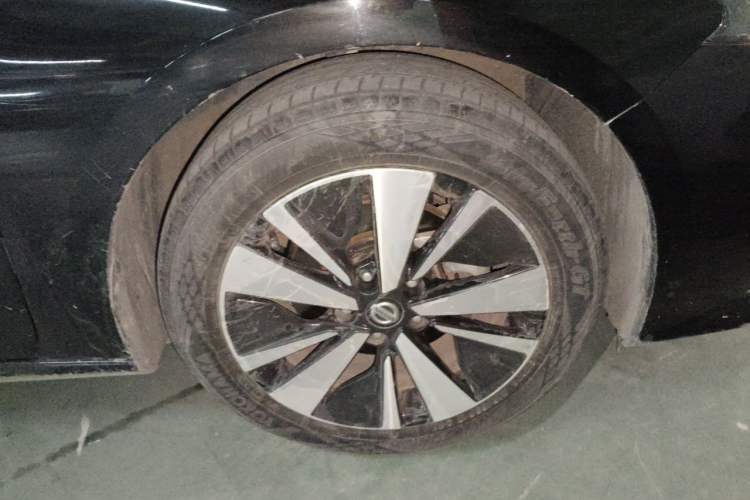 Used Nissan Teana 2020 Revised Version 2.0L XL Comfort Edition Right Front Wheel Hub