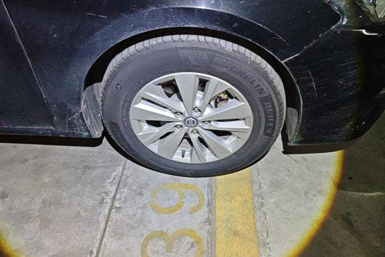 Used Nissan Teana 2020 2.0L XL Comfort Edition Right Front Wheel Hub