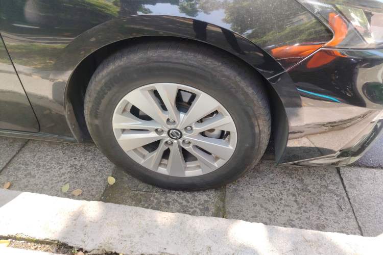 Used Nissan Teana 2020 2.0L XL Comfort Edition Right Front Wheel Hub