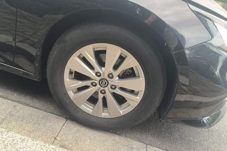 Used Nissan Teana 2020 Revised Version 2.0L XL Comfort Edition Right Front Wheel Hub