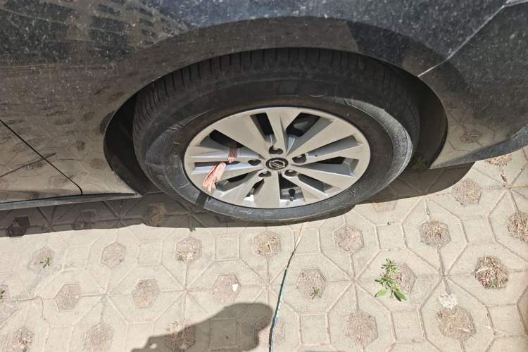 Used Nissan Teana 2020 2.0L XL Comfort Edition Right Front Wheel Hub