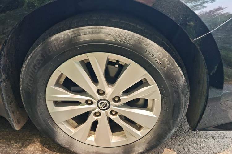 Used Nissan Teana 2020 2.0L XL Comfort Edition Right Front Wheel Hub