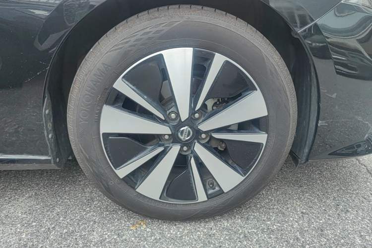 Used Nissan Teana 2020 Revised Version 2.0L XL Comfort Edition Right Front Wheel Hub