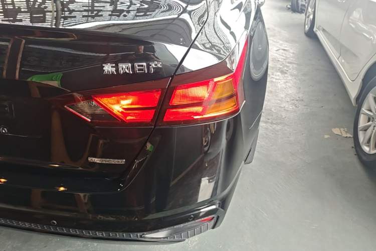 Used Nissan Teana 2020 2.0L XL Comfort Edition Right Rear Taillight