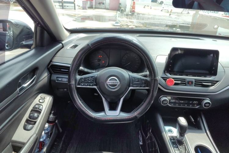 Used Nissan Teana 2020 2.0L XL Comfort Edition Steering Wheel