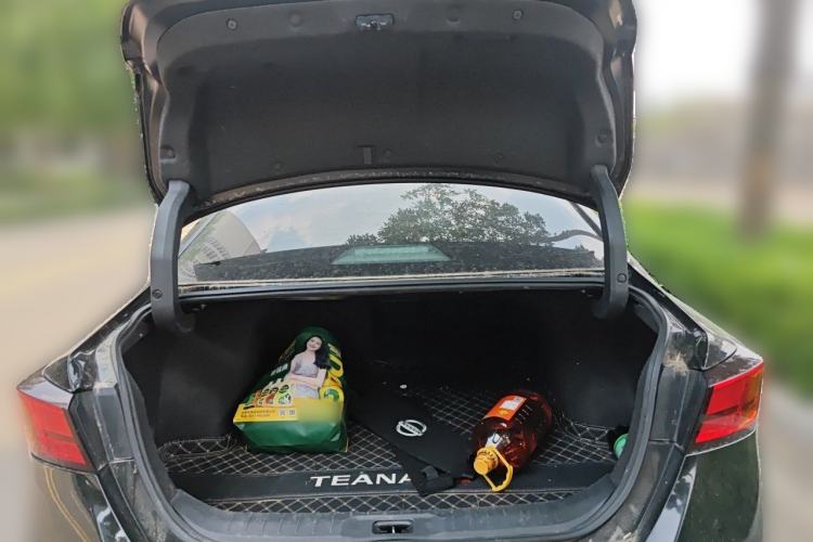 Used Nissan Teana 2020 2.0L XE Fashion Edition Trunk