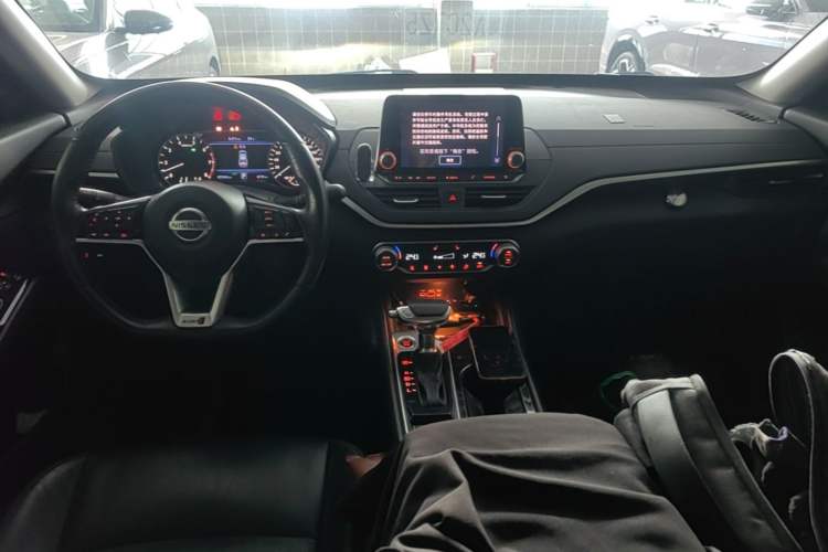 Used Nissan Teana 2020 2.0L XL Upper SmartDrive Version Center Console