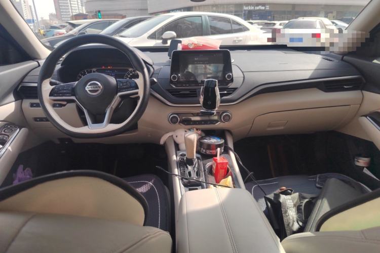 Used Nissan Teana 2020 Revised Version 2.0T XL Upper AD1 Smart Navigation Edition Center Console