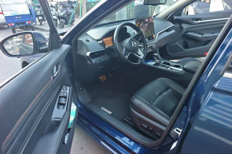 Used Nissan Teana 2020 2.0L XL Upper SmartDrive Version Interior 3
