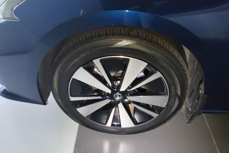 Used Nissan Teana 2020 2.0L XL Upper SmartDrive Version Left Front Wheel Hub