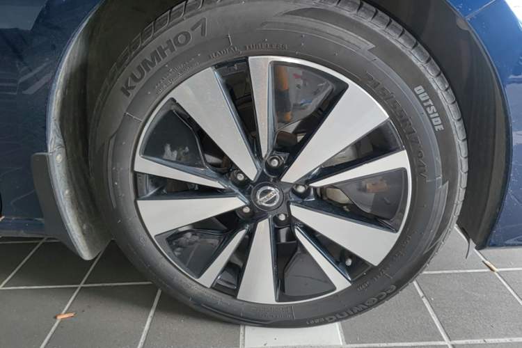 Used Nissan Teana 2020 2.0L XL Upper SmartDrive Version Right Front Wheel Hub