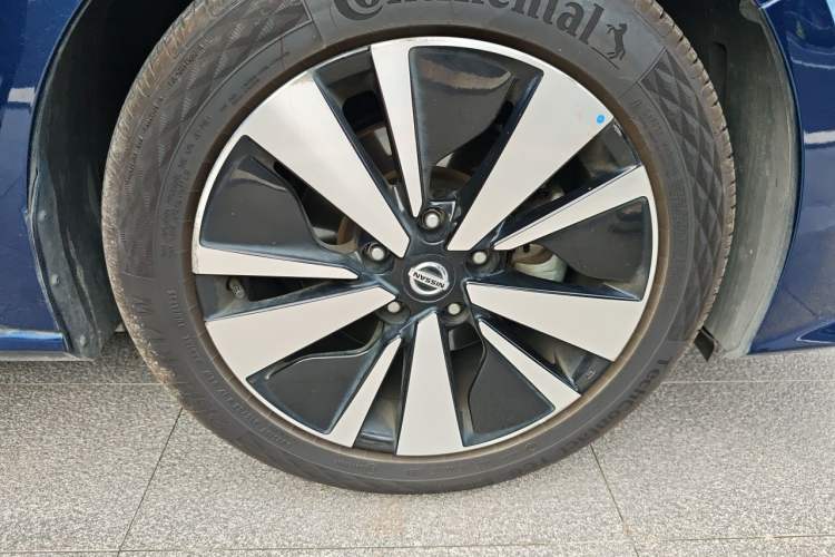 Used Nissan Teana 2020 2.0T XL Upper AD1 Smart Navigation Edition Right Front Wheel Hub