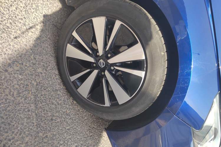 Used Nissan Teana 2020 Revised Version 2.0T XL Upper AD1 Smart Navigation Edition Right Front Wheel Hub