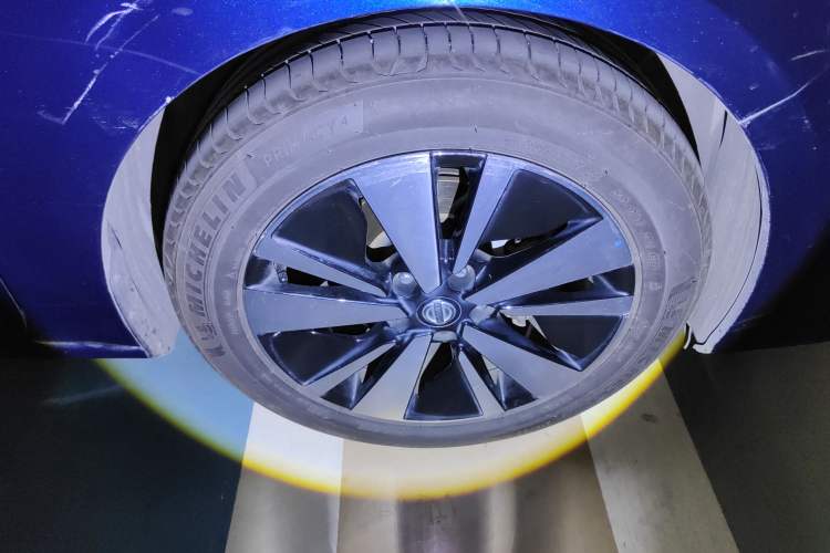 Used Nissan Teana 2020 2.0T XL Upper AD1 Smart Navigation Edition Right Front Wheel Hub