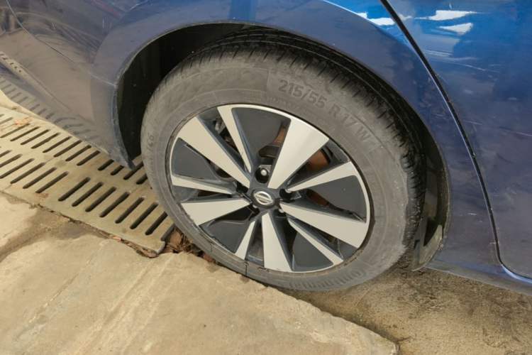 Used Nissan Teana 2020 Revised Version 2.0T XL Upper AD1 Smart Navigation Edition Right Rear Wheel Hub
