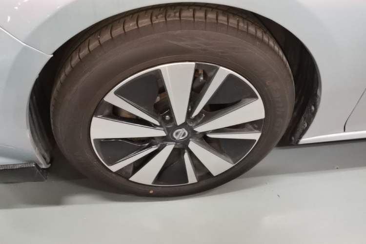 Used Nissan Teana 2020 2.0L XL Upper SmartDrive Version Left Front Wheel Hub