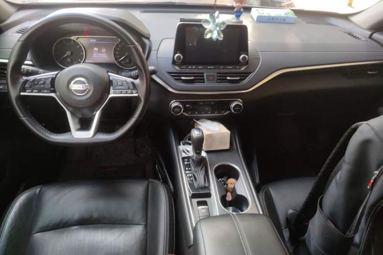 Used Nissan Teana 2020 2.0L XL Upper SmartDrive Version Center Console