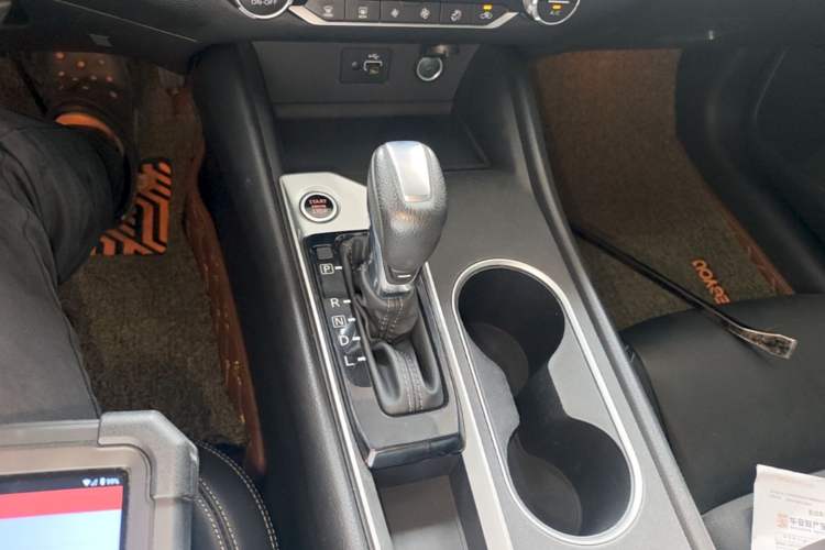 Used Nissan Teana 2020 2.0L XL Comfort Edition Gear Lever