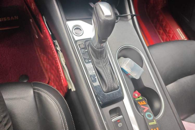 Used Nissan Teana 2020 Revised Version 2.0T XL Upper AD1 Smart Navigation Edition Gear Lever