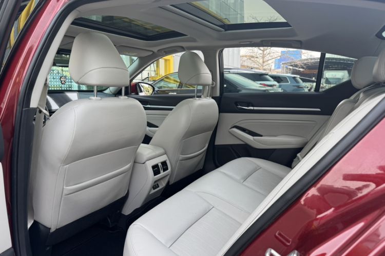 Used Nissan Teana 2020 2.0L XL Upper SmartDrive Version Interior 2