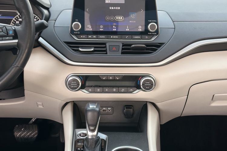 Used Nissan Teana 2020 2.0T XL Upper AD1 Smart Navigation Edition Interior 4