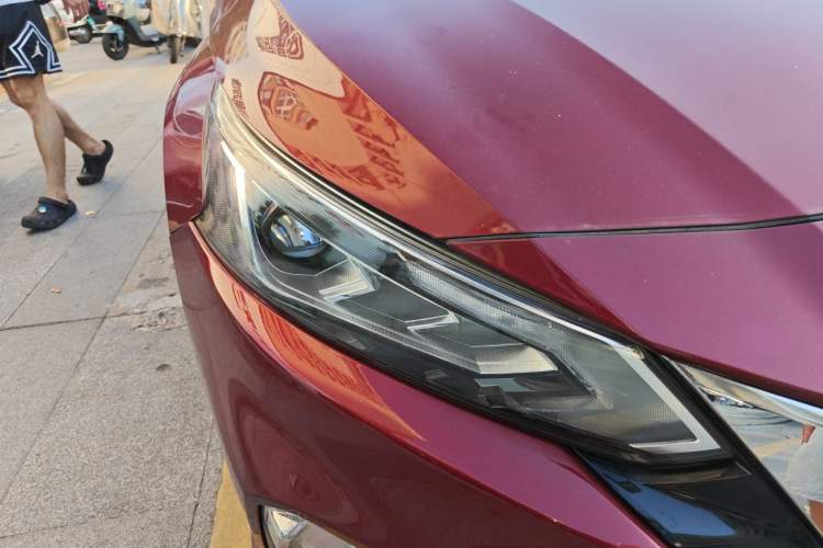 Used Nissan Teana 2020 2.0L XL Upper SmartDrive Version Right Front Headlight