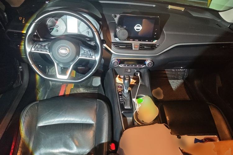 Used Nissan Teana 2020 2.0L XL Comfort Edition Center Console