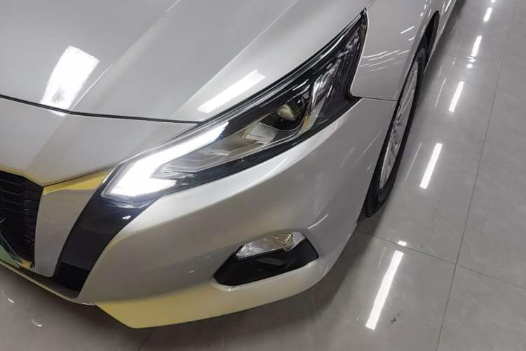 Used Nissan Teana 2020 2.0L XL Comfort Edition Left Front Headlight