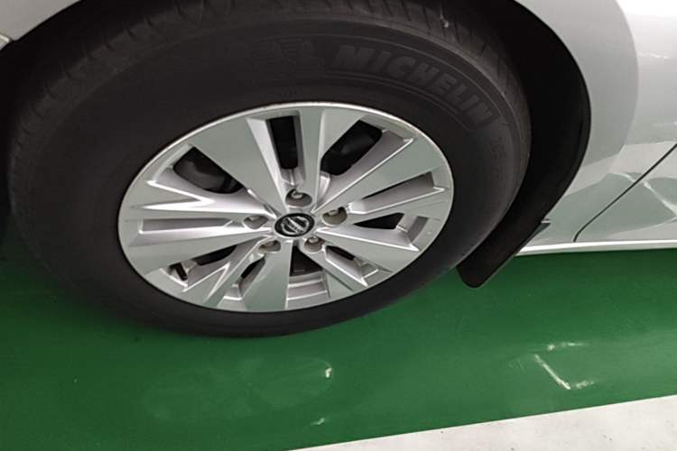 Used Nissan Teana 2020 Revised Version 2.0L XL Comfort Edition Left Front Wheel Hub