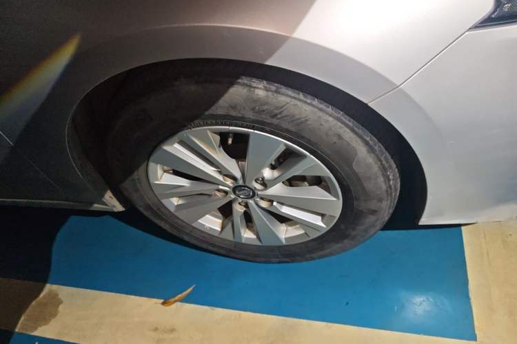Used Nissan Teana 2020 2.0L XL Comfort Edition Right Front Wheel Hub