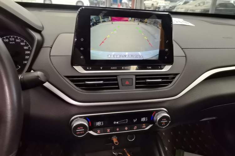 Used Nissan Teana 2020 2.0L XL Comfort Edition Audio And AC Panel